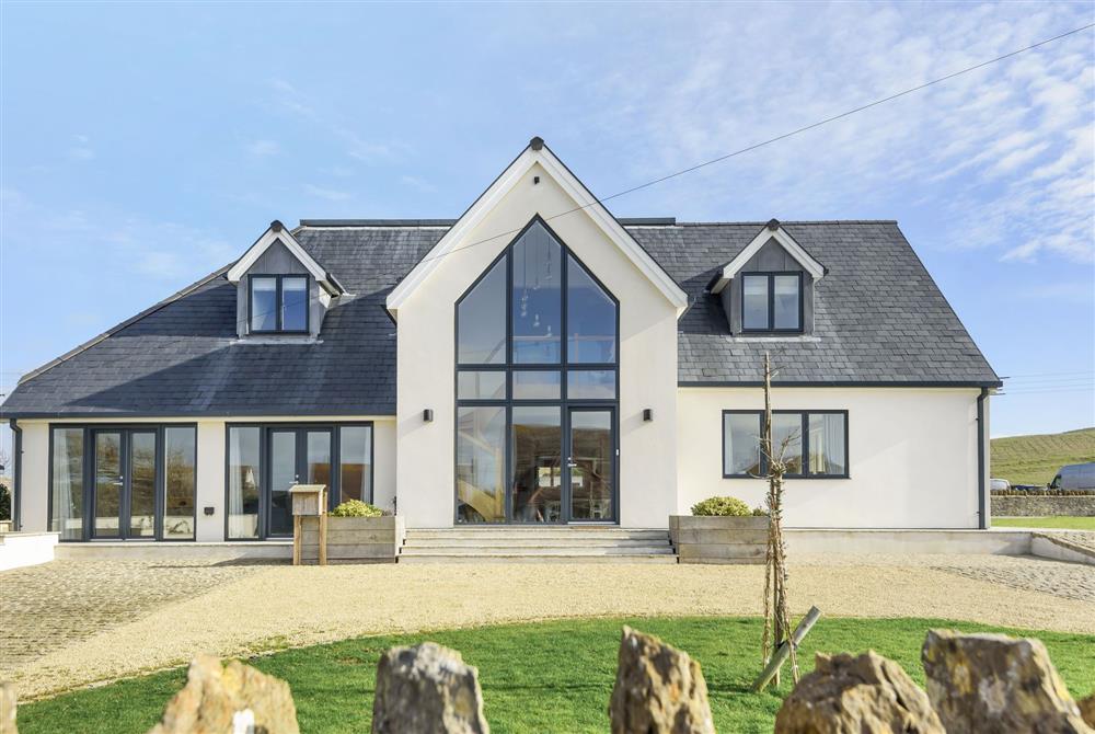 All Views, Dorset - an impressive architect designed family holiday home at All Views, Bridport