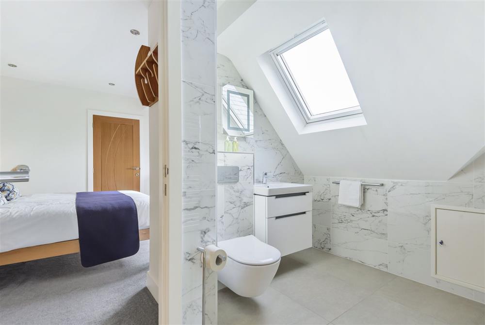 All Views, Dorset:  Bedroom six, a king-size bedroom with Jack and Jill en-suite shower room at All Views, Bridport