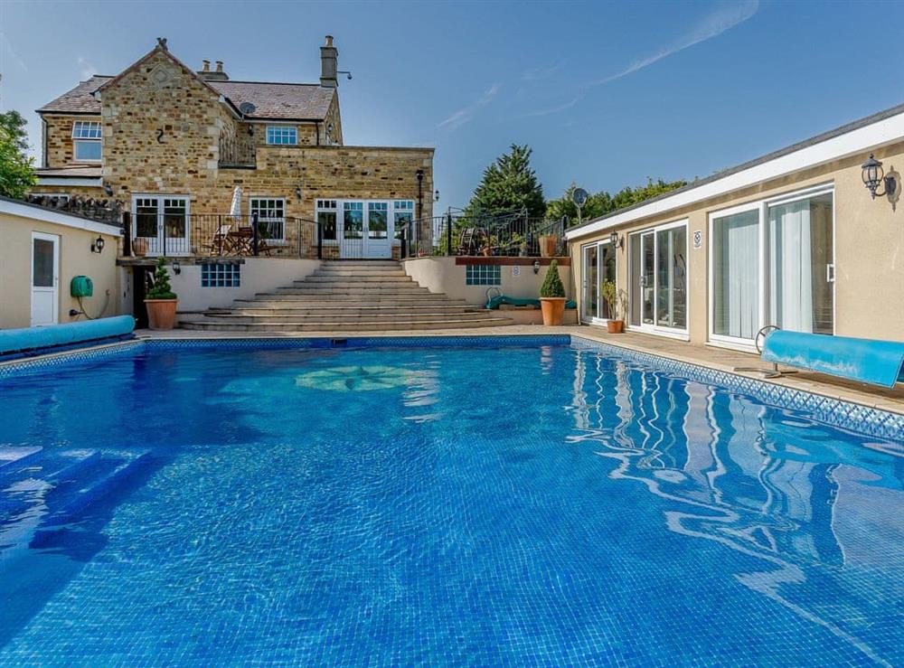 Swimming pool (photo 4) at Allerton House in Isham, Northamptonshire