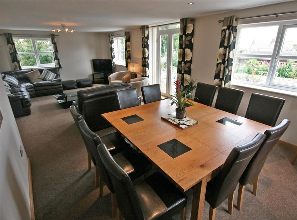 Alma House in Seahouses, Northumberland sleeps 13