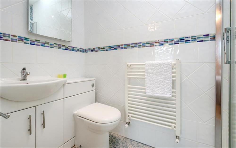 En suite shower room to master bedroom at Alva in Brockenhurst
