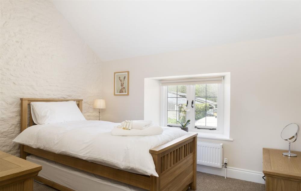 Bedroom three with single bed at Alysas Cottage, Chipping Norton