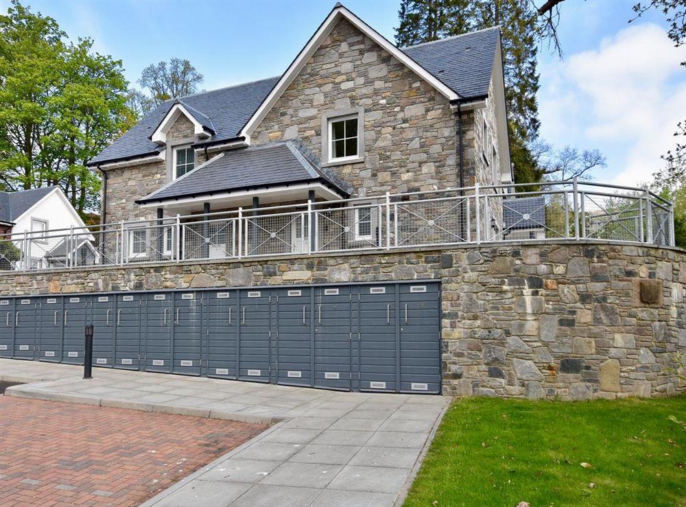Lovely semi-detached holiday home at Am Tighndhuin in Killin, Perthshire