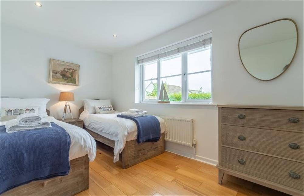 Amaroo, Cornwall: Bedroom two with twin single beds at Amaroo, St Agnes