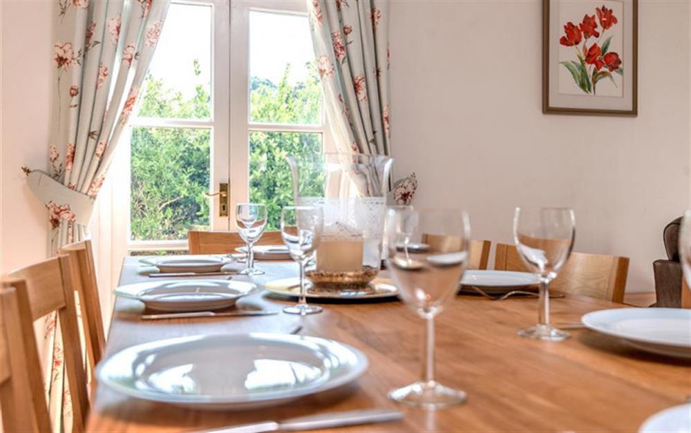 The dining table which can seat up to 8 at Amberley in Stokenham