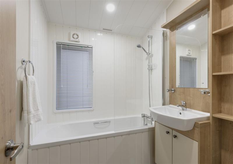 Bathroom at Ammonite Lodge, Runswick Bay near Staithes