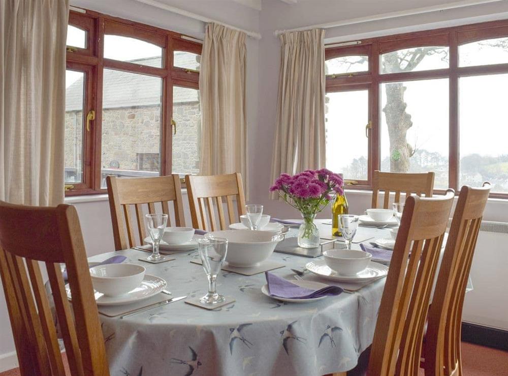 Light and airy dining space at Stable Cottage, 