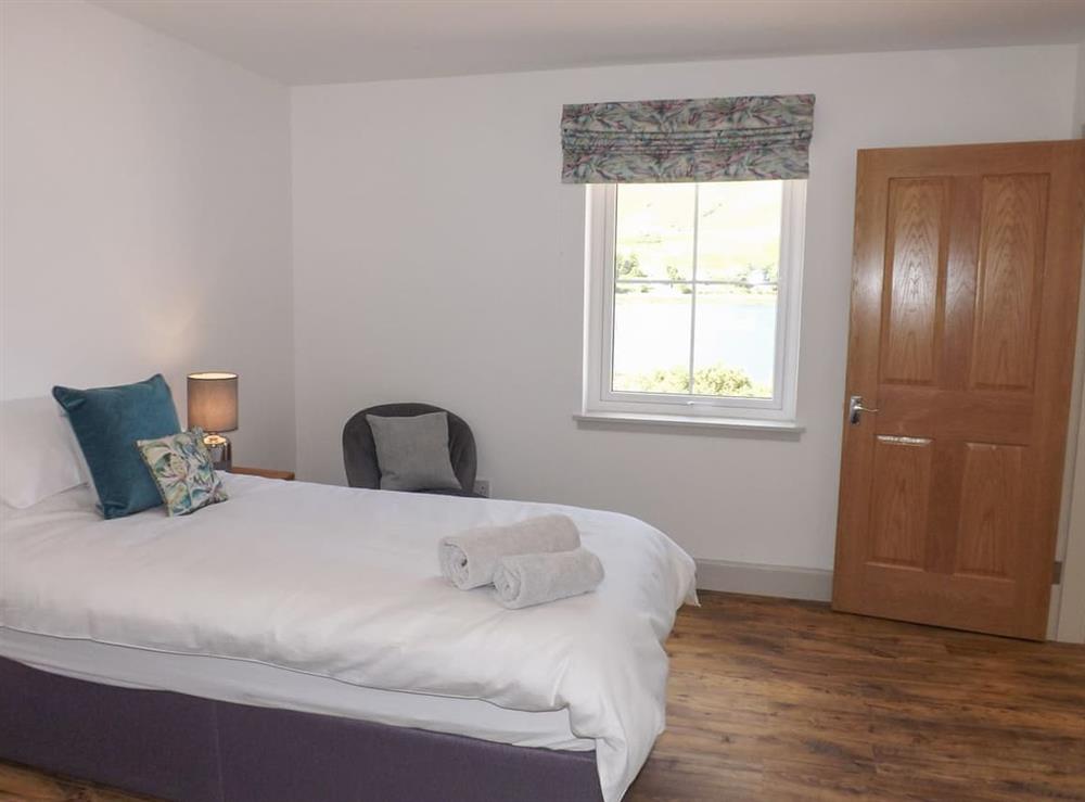 Ground floor twin bedroom (photo 2) at An Dobhran in Dornie, Ross-Shire