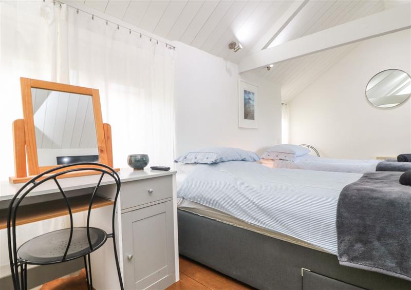 A bedroom in An Skyber (photo 3) at An Skyber, Perranuthnoe