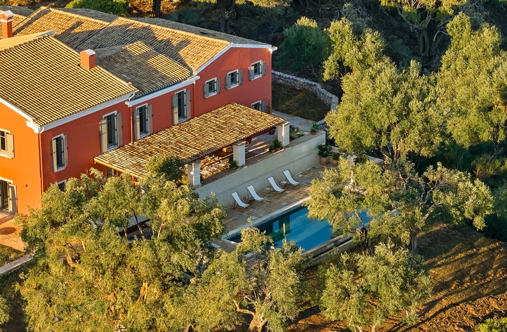 Anaktora Palace