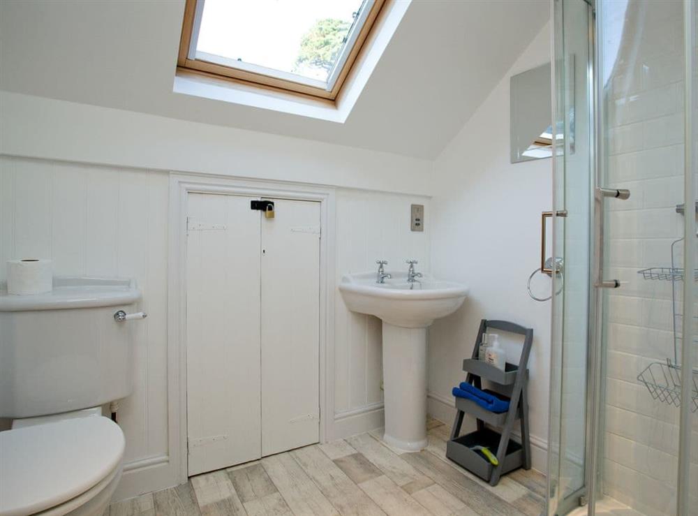 Excellent shower room with seperate shower cubicle. at Anchor Loft in Fowey, Cornwall