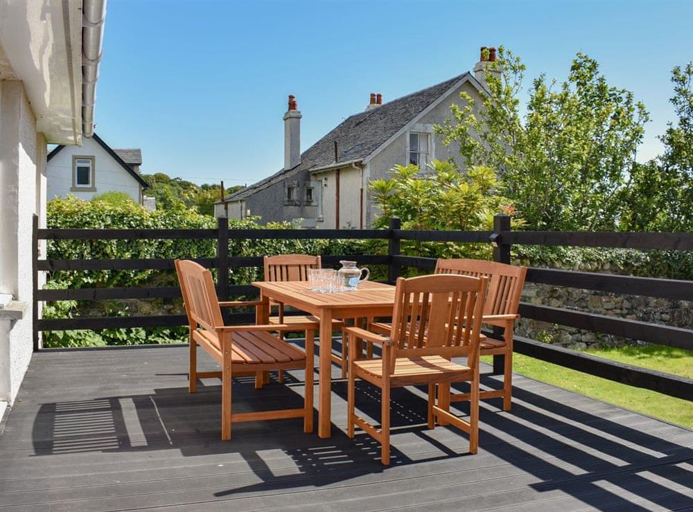 Sitting-out-area at Anchorage Cottage in Lamlash, Arran, Isle Of Arran