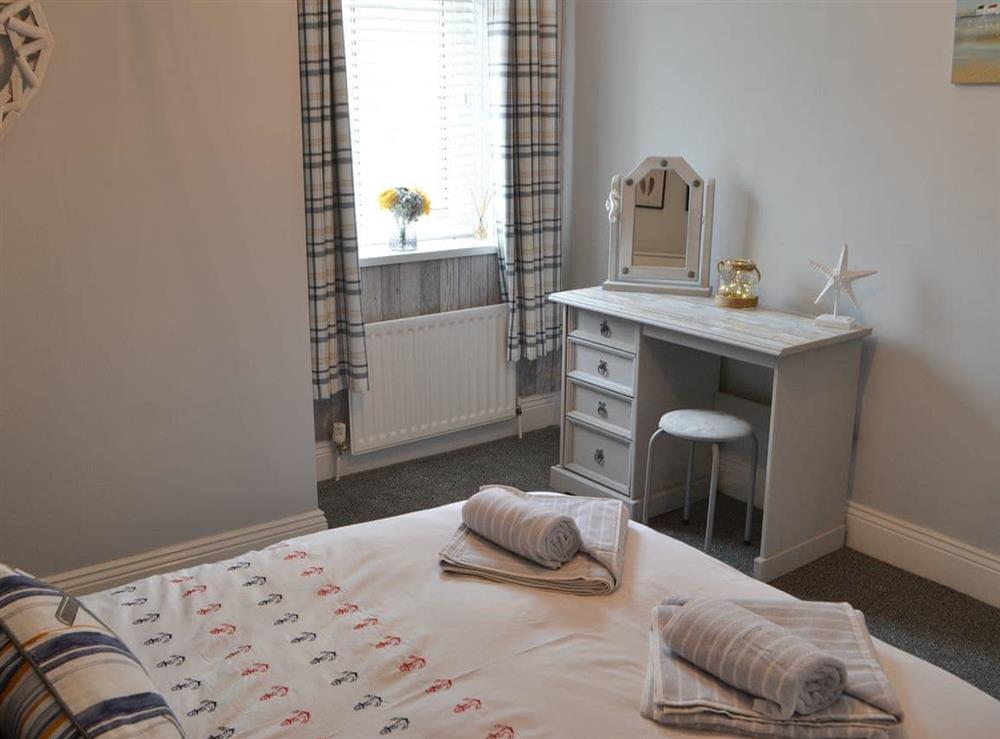 Double bedroom (photo 2) at Anchors Point in Newbiggin-by-the-Sea, Northumberland