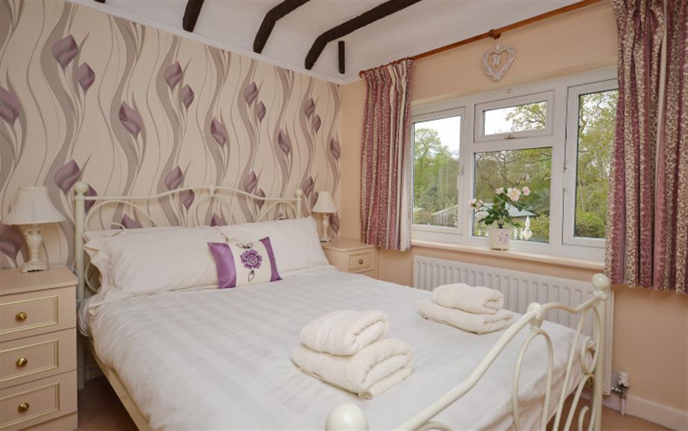 A bedroom in Angel Valley Cottage (photo 2) at Angel Valley Cottage in Brockenhurst