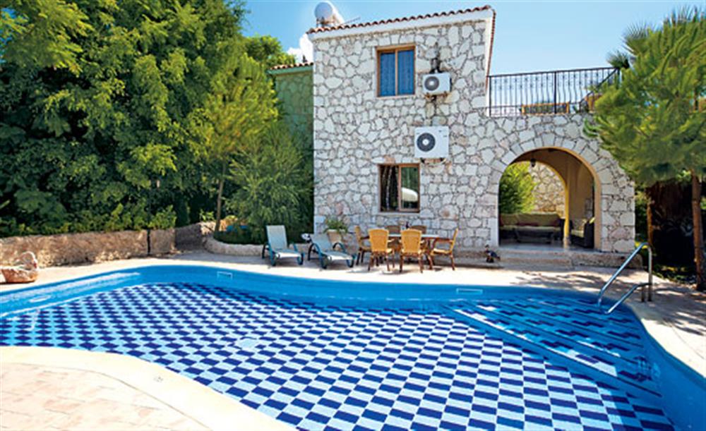 Anna in Argaka, Cyprus sleeps 6