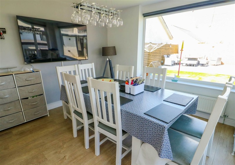 Dining room at Annedd Wen, Rhosneigr