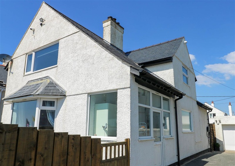 Outside Annedd Wen at Annedd Wen, Rhosneigr
