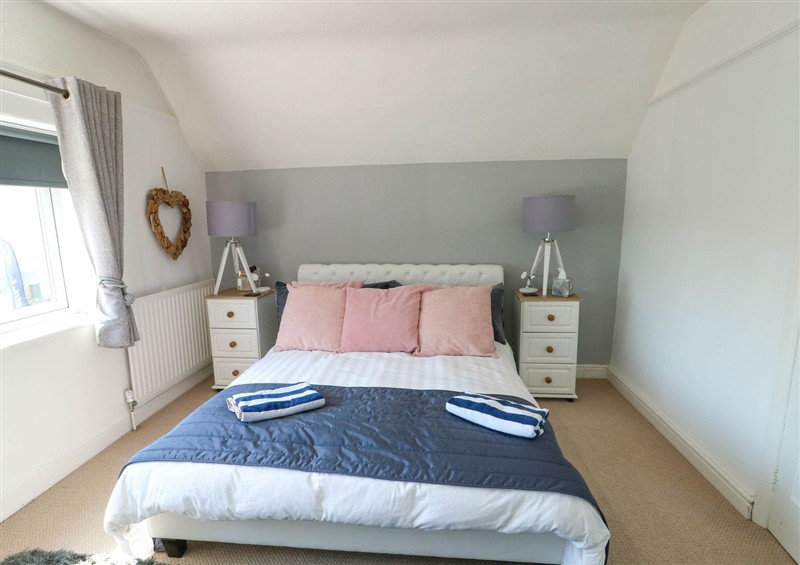 This is a bedroom at Annedd Wen, Rhosneigr