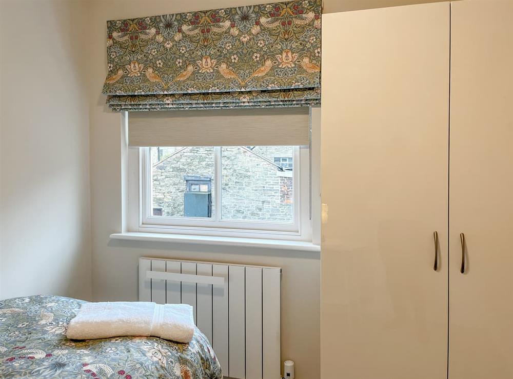 Bedroom (photo 2) at Annes House in New Mills, Derbyshire