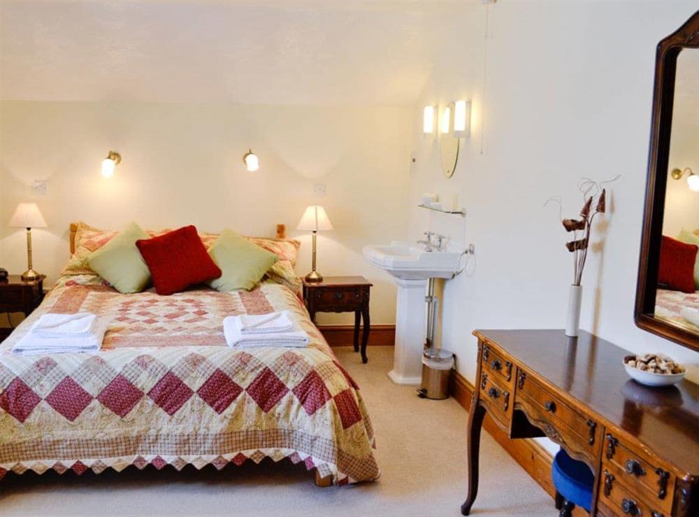Double bedroom at Anneth Lowen in Mevagissey, St. Austell, Cornwall