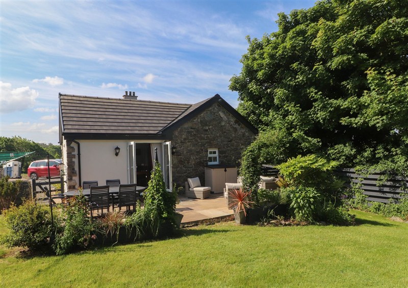 The garden at Annexe at Ty Moel Isaf, Pengorffwysfa near Amlwch