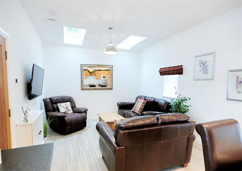 The living room at Annexe at Ty Moel Isaf, Pengorffwysfa near Amlwch