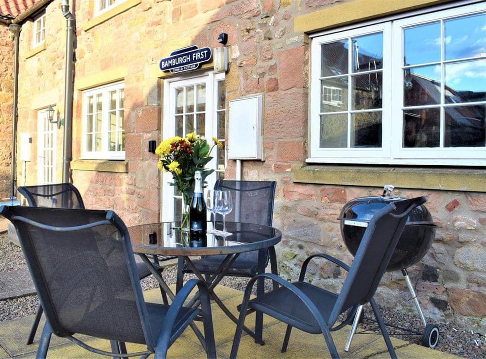 Sitting-out-area at Annie Oswalds Cottage in Adderstone, Northumberland