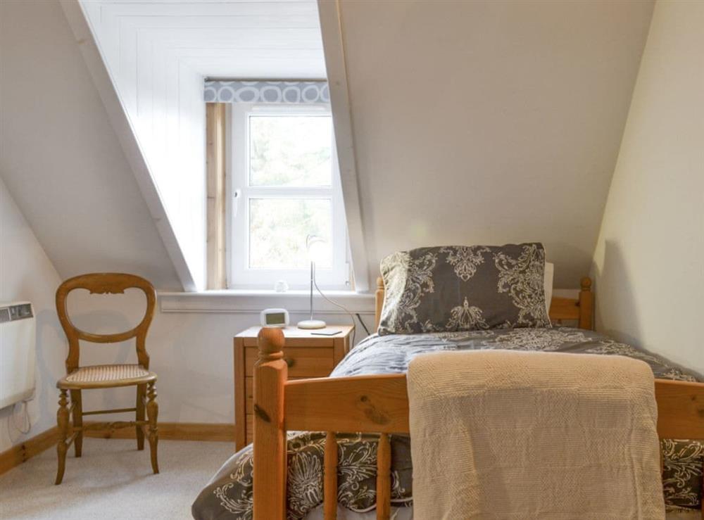 Light and airy twin bedroom at Annies Cottage in Edinbane, near Portree, Isle Of Skye