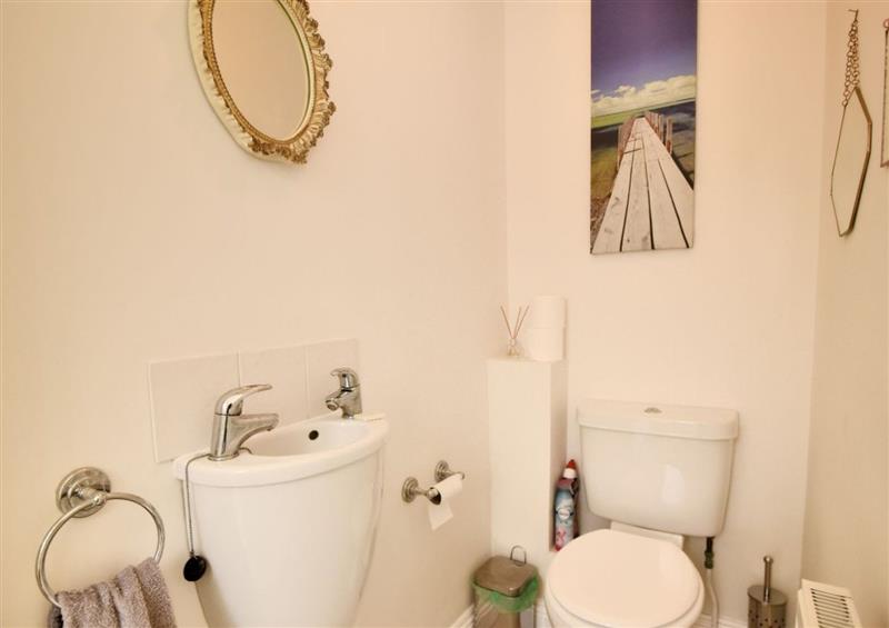 The bathroom (photo 3) at Annings View, Lyme Regis