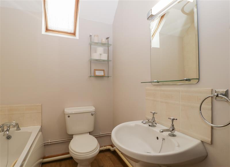 The bathroom at Anvil Cottage, Gatcombe near Blakeney