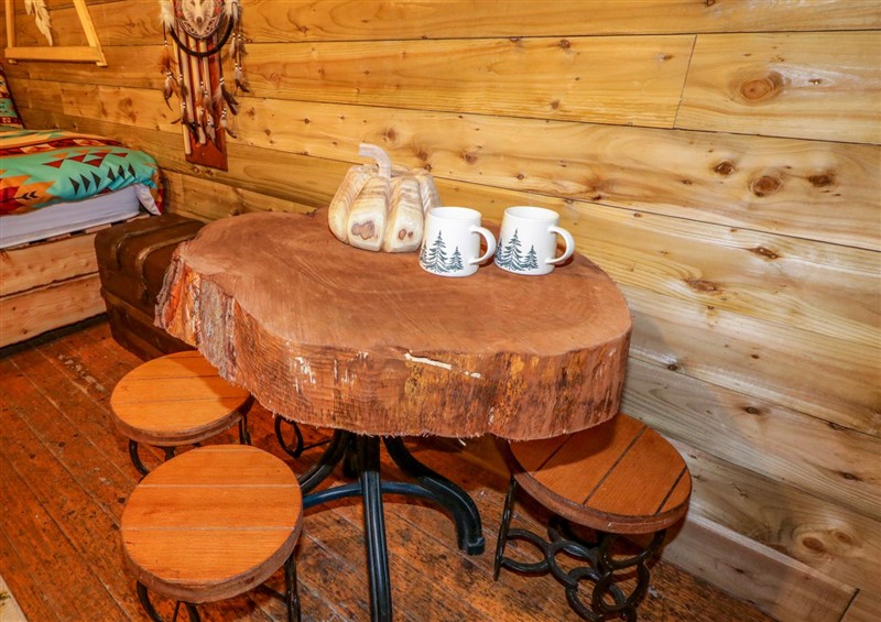 Dining room at Apache Falls Lodge, Castlerock