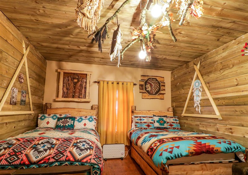 One of the bedrooms at Apache Falls Lodge, Castlerock