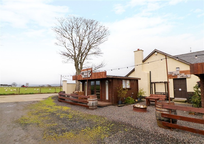 Outside Apache Falls Lodge (photo 3) at Apache Falls Lodge, Castlerock