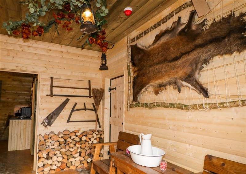 The setting of Apache Falls Lodge at Apache Falls Lodge, Castlerock