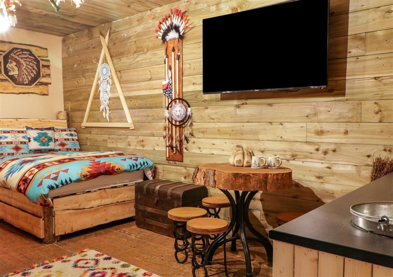 This is the bedroom (photo 2) at Apache Falls Lodge, Castlerock