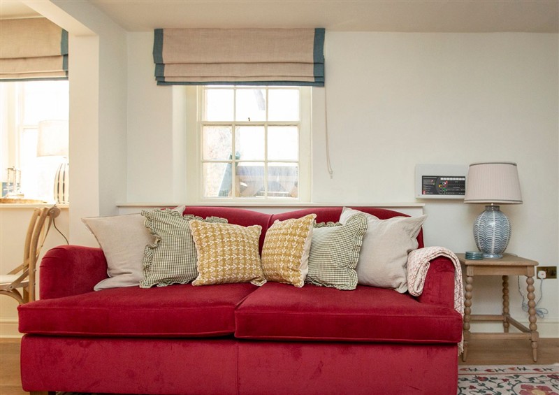 Inside (photo 2) at Apartment 1, 86 Dyer Street, Cirencester