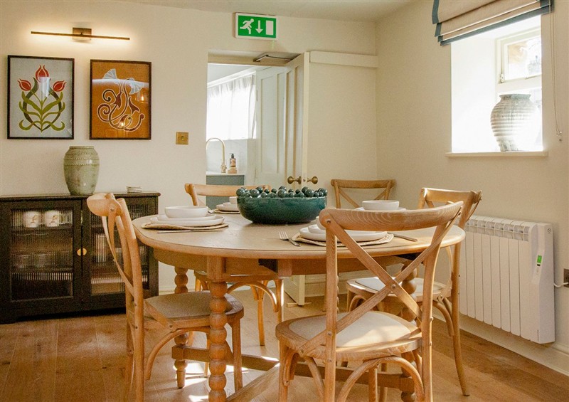 This is the dining room at Apartment 1, 86 Dyer Street, Cirencester