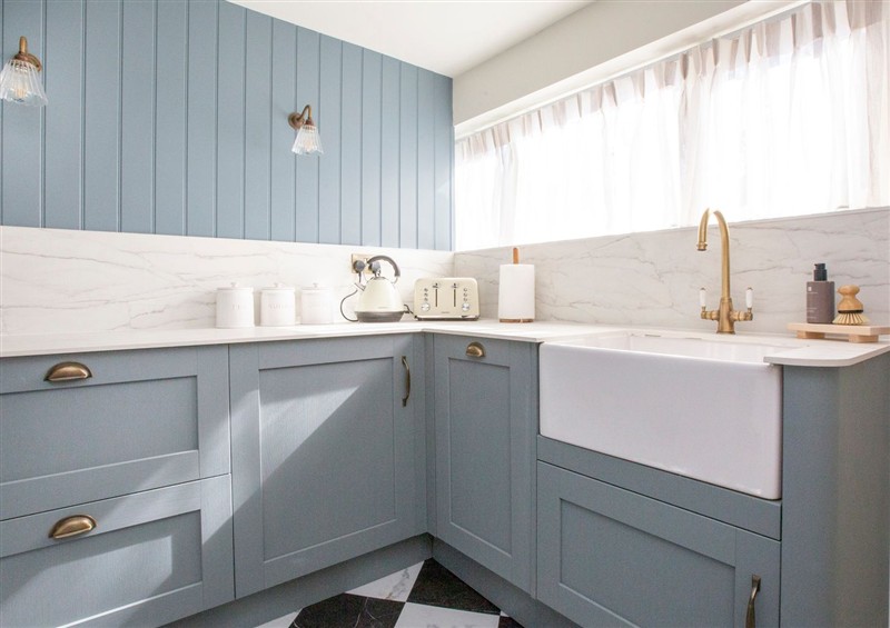 This is the kitchen at Apartment 1, 86 Dyer Street, Cirencester