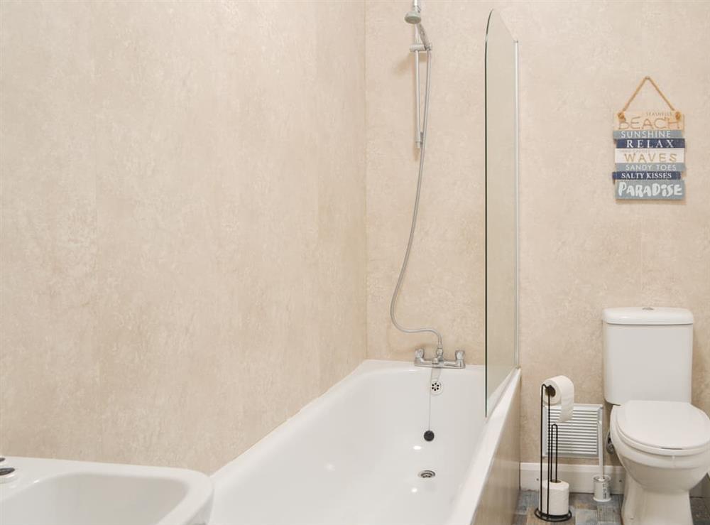 Apartment 1 (photo 10) at Apartment 1 in Bridlington, North Humberside