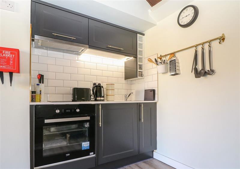 The kitchen at Apartment 1, Little Basildon near Goring-On-Thames
