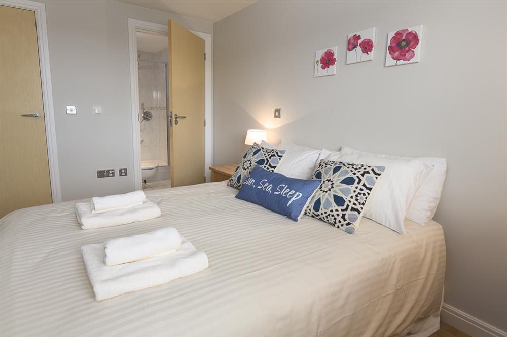 Double Bedroom with en suite at Apartment 1, Oceans Edge in Thurlestone Sands, Nr Kingsbridge