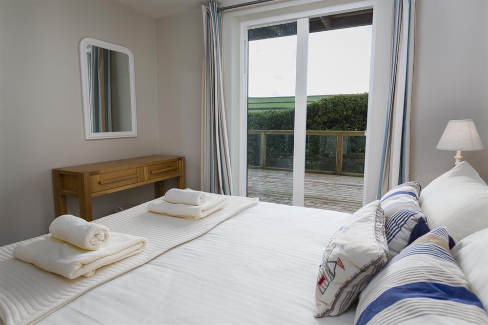 Master Bedroom at Apartment 1, Oceans Edge in Thurlestone Sands, Nr Kingsbridge