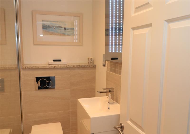 The bathroom (photo 2) at Apartment 18, Burgh Island Causeway, Bigbury-On-Sea
