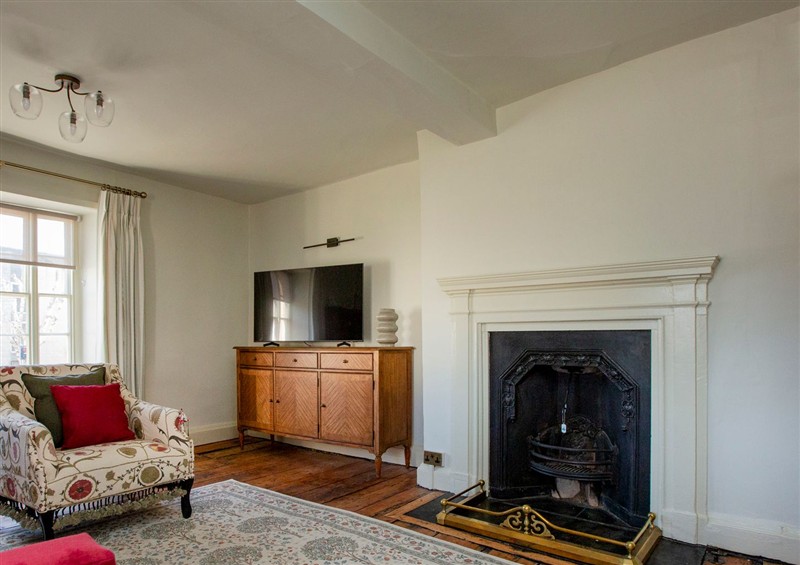 The living room at Apartment 2, 86 Dyer Street, Cirencester