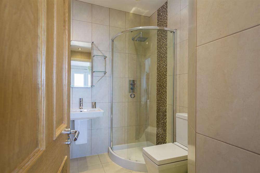 En suite shower room at Apartment 2, At The Beach in Torcross, Nr Kingsbridge