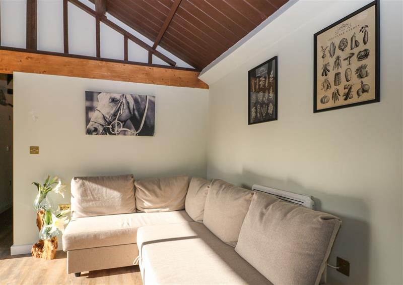 The living area at Apartment 4, Little Basildon near Goring-On-Thames