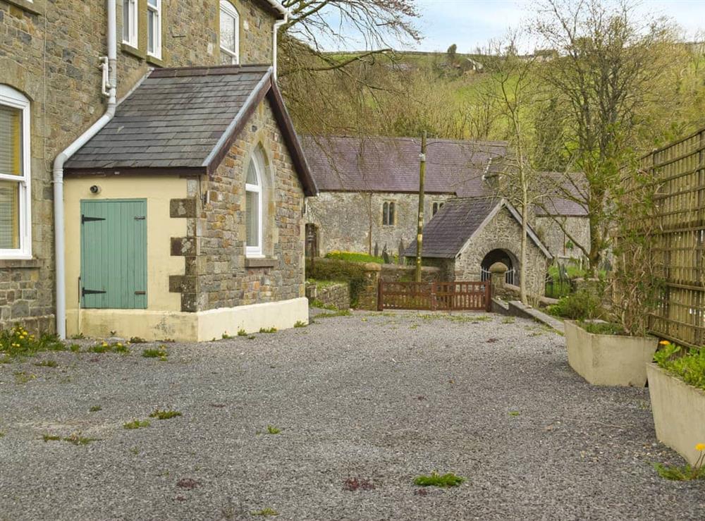 Outdoor area at Apartment 4 in Llanfynydd, Dyfed