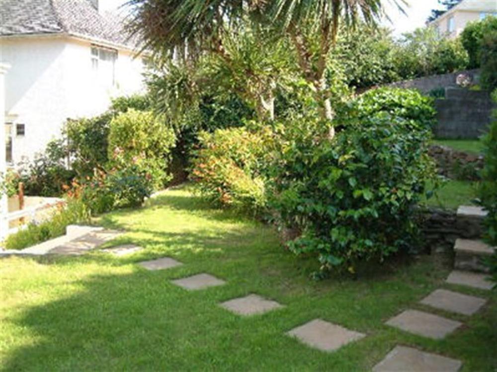 Communal garden area to the rear at Apartment 4 Lyndhurst in Bonaventure Road, Salcombe