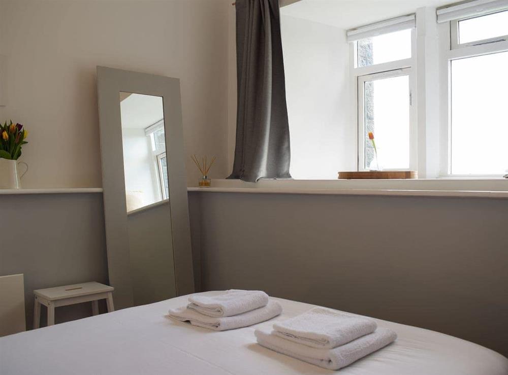 Double bedroom (photo 2) at Apartment 6 (Harlech) in Criccieth, Gwynedd