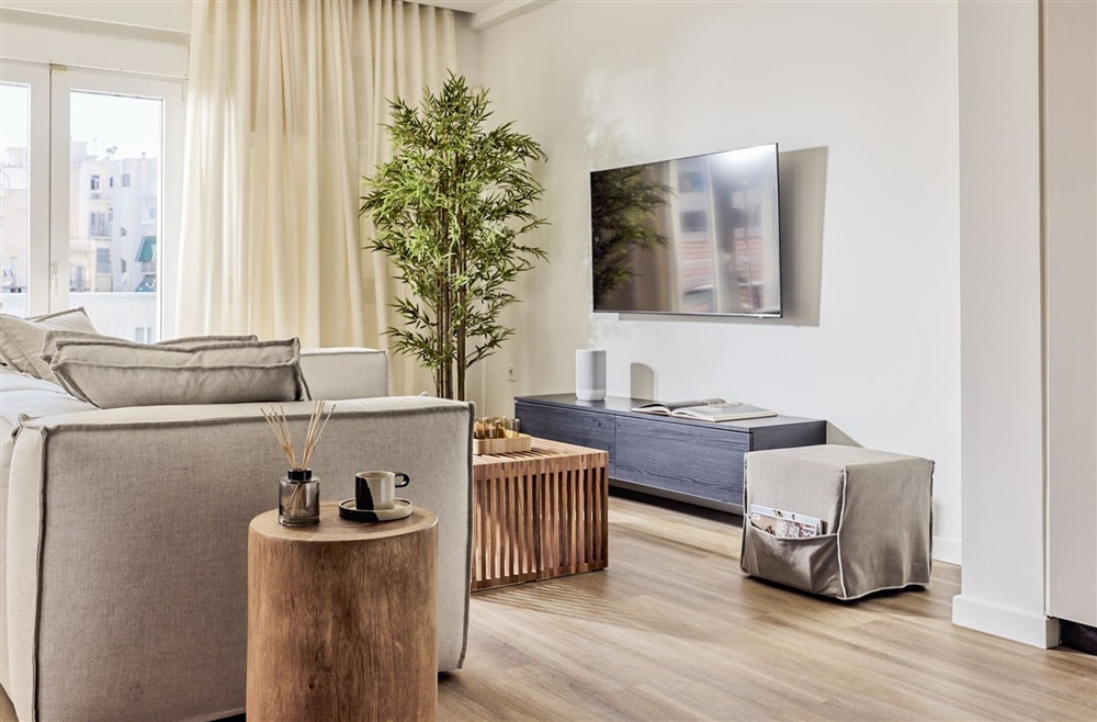Apartment Acro